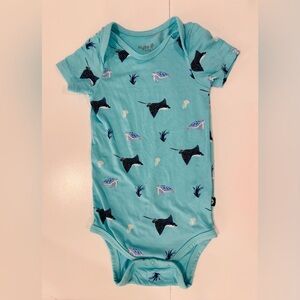 Kyte BABY Teal Ocean Creatures Short-Sleeve Onesie, size 6-12 months